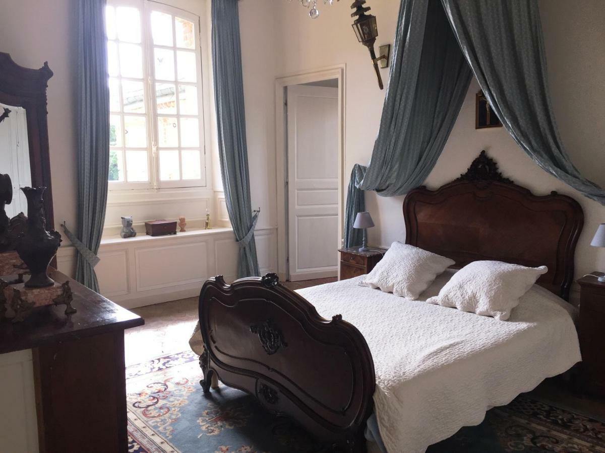 Bed and Breakfast Chateau De Fleury La Foret à Igoville Extérieur photo